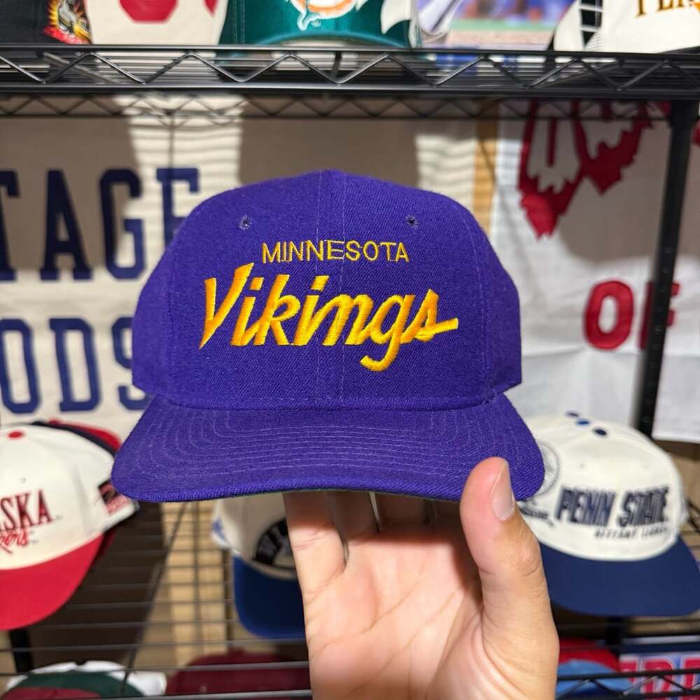 Vintage Sports Specialties Minnesota Vikings Single Line Script Snapback Hat